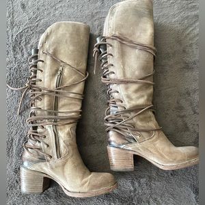 Freebird size 8, style coal color stone, boots